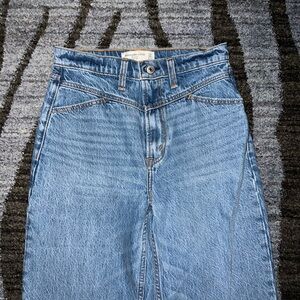 NWOT Abercrombie & Fitch The Loose High Rise Jeans